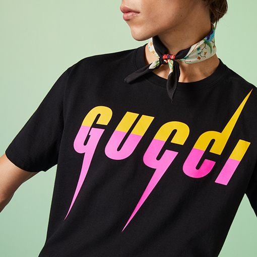 グッチ 半袖Tシャツ スーパーコピー GUCCI ブレード ロゴ ラウンドネックショートスリーブTシャツ