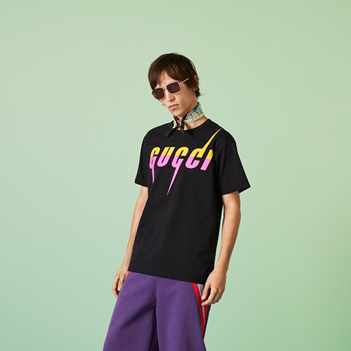 グッチ 半袖Tシャツ スーパーコピー GUCCI ブレード ロゴ ラウンドネックショートスリーブTシャツ
