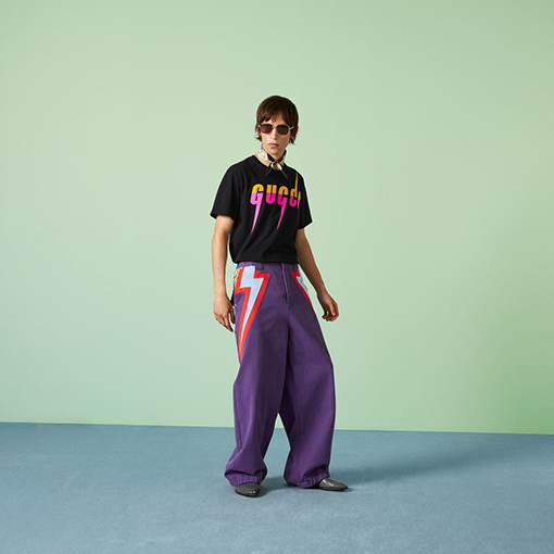 グッチ 半袖Tシャツ スーパーコピー GUCCI ブレード ロゴ ラウンドネックショートスリーブTシャツ
