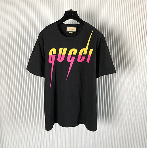 グッチ 半袖Tシャツ スーパーコピー GUCCI ブレード ロゴ ラウンドネックショートスリーブTシャツ