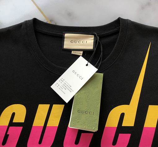 グッチ 半袖Tシャツ スーパーコピー GUCCI ブレード ロゴ ラウンドネックショートスリーブTシャツ