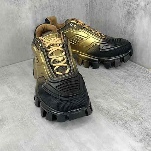 プラダコピー ラバー厚底23 ssスプレーカラーシリーズカップルスポーツ シューズ