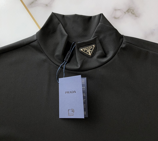プラダ 長袖 Tシャツ スーパーコピー スタンドカラー ロゴ レギンス ロングスリーブトップ