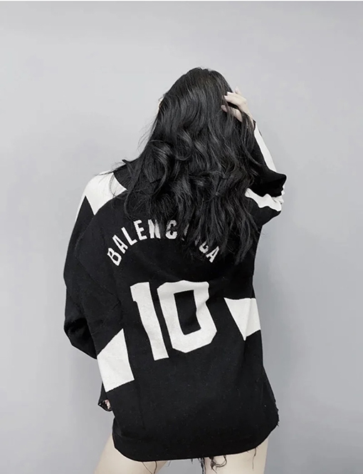 バレンシアガ  ニット セーター BALENCIAGAスーパーコピー ハイネック サッカー ニット