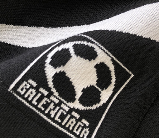 バレンシアガ  ニット セーター BALENCIAGAスーパーコピー ハイネック サッカー ニット