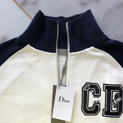 ディオール ジャケット アウター  DIOR  クラシックなスタンドカラー 刺繍文字ジャケット