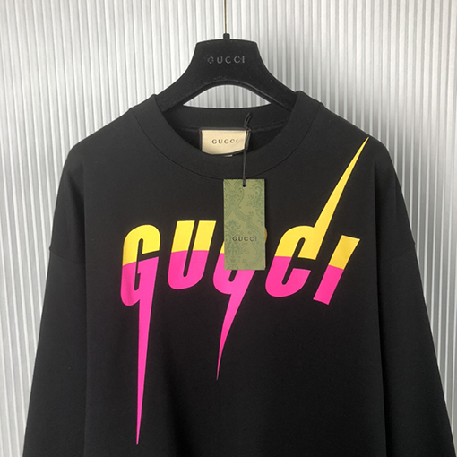 グッチ  スウェットTシャツ スーパーコピー gucci  ブレード ロゴ  スウェットTシャツ