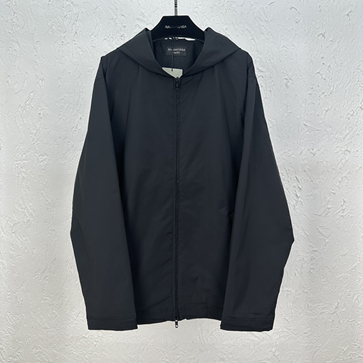 バレンシアガ ジャケット コピー BALENCIAGA ロゴプリント フーディーウィンドブレーカー