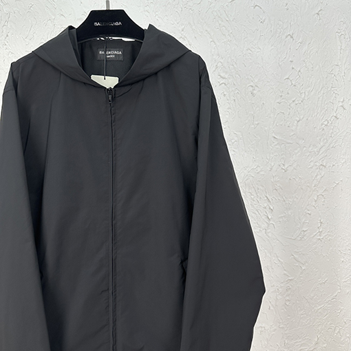 バレンシアガ ジャケット コピー BALENCIAGA ロゴプリント フーディーウィンドブレーカー