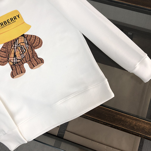 バーバリー 長袖 Tシャツ コピー 2023秋冬の新しいカップルの襟のガードル
