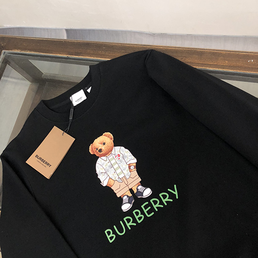 バーバリーコピー 2023秋冬カップルのガードルが衝撃的に登場 BURBERRY 長袖 Tシャツ