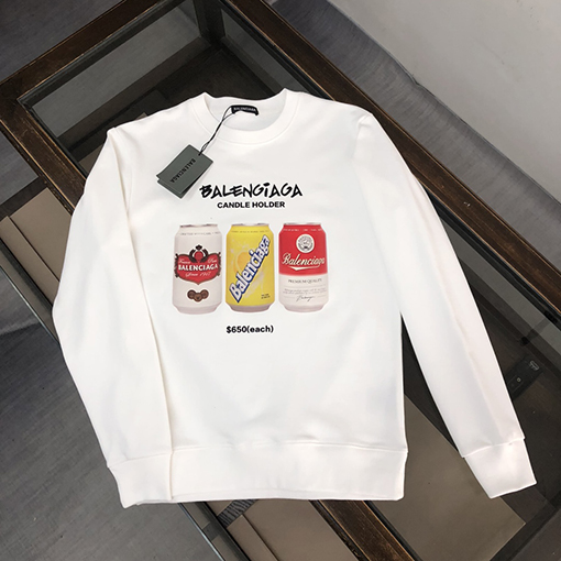 バーバリーコピー 長袖 BURBERRYがカップルのタイトなTシャツを発表