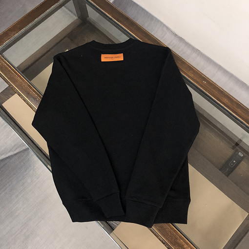 ルイヴィトンコピー 長袖 Tシャツ 生地の手触りがとても快適な襟のガードル パーカー