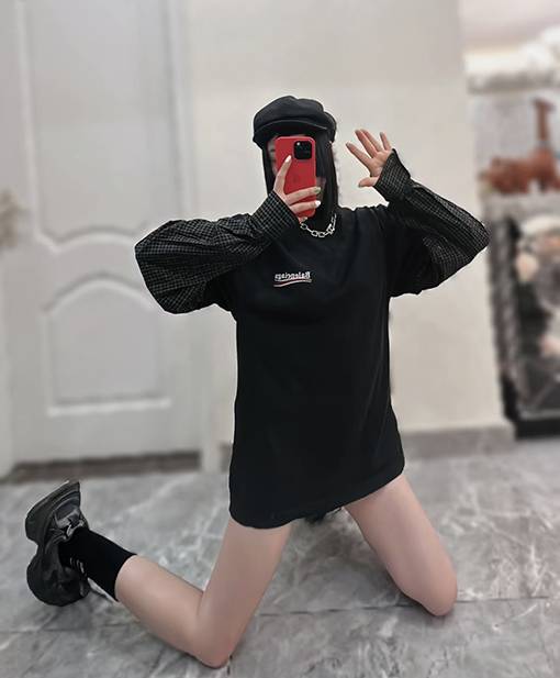 バレンシアガ 長袖 Tシャツ スーパーコピー BALENCIAGA 刺繍コーラーパッチワークユニークなアイテム