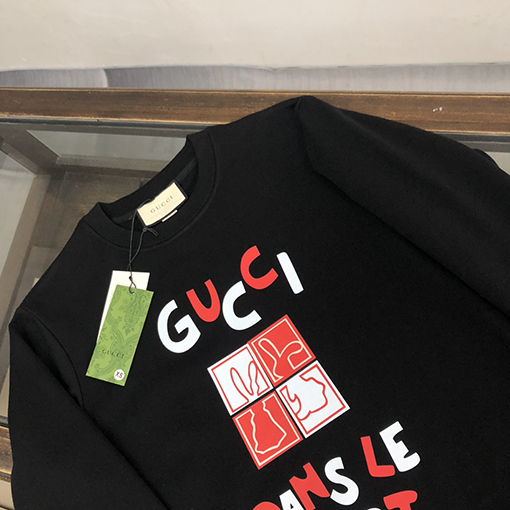 グッチ スウェットTシャツ   スーパーコピー  GUCCI カラフルな文字 プリントフーディー