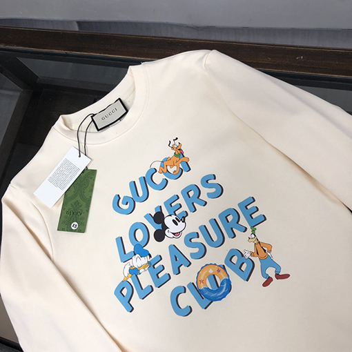 グッチ スウェットTシャツ コピー GUCCIレター プリントフーディー、自由な組み合わせでカッコ良さ満点