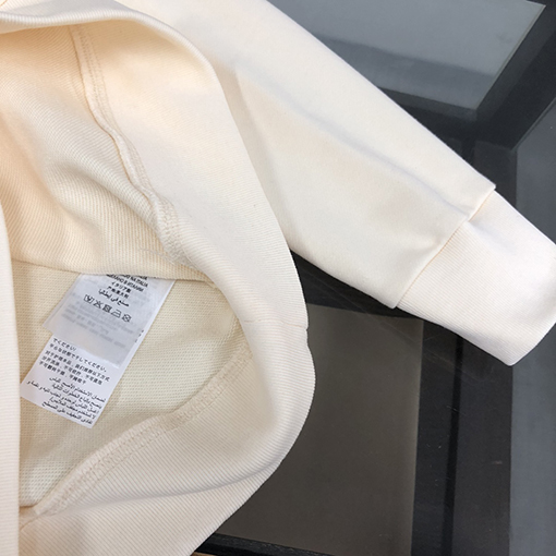 グッチ スウェットTシャツ コピー GUCCIレター プリントフーディー、自由な組み合わせでカッコ良さ満点