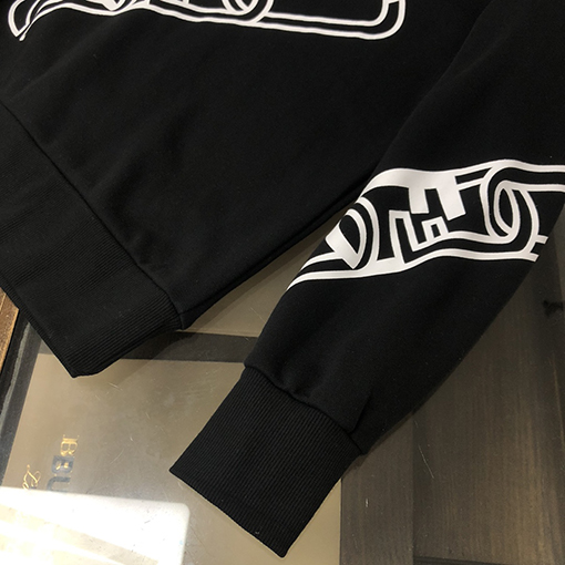 フェンディ スウェットTシャツ ピンバックル クラスプ FF  プリント