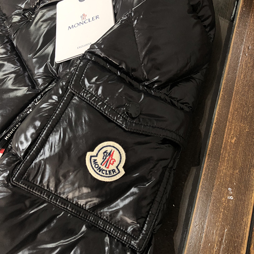 モンクレール ダウンジャケット スーパーコピー MONCLER ミディアムダウンジャケット、高品質のインポート金具付きカスタムアイテム