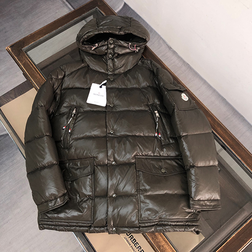 モンクレール ダウンジャケット スーパーコピー MONCLER ミディアムダウンジャケット、高品質のインポート金具付きカスタムアイテム