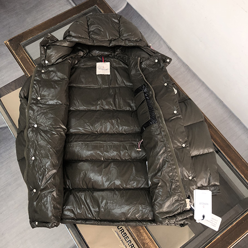 モンクレール ダウンジャケット スーパーコピー MONCLER ミディアムダウンジャケット、高品質のインポート金具付きカスタムアイテム