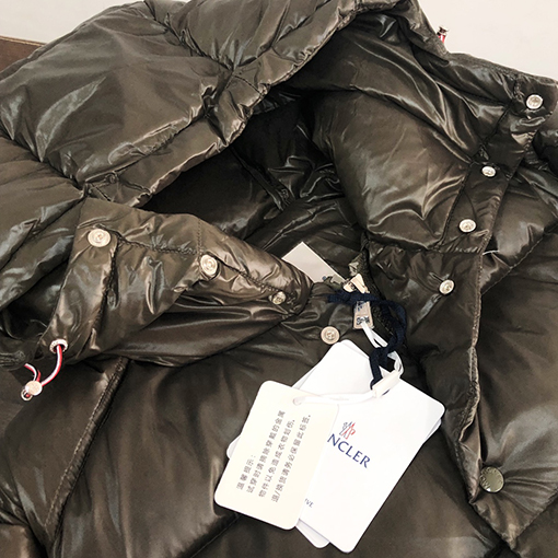モンクレール ダウンジャケット スーパーコピー MONCLER ミディアムダウンジャケット、高品質のインポート金具付きカスタムアイテム