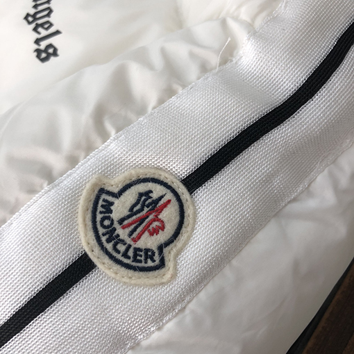 モンクレール  x パームエンジェルス  コラボの限定商品    MONCLER   袖ストライプ アームデザイン