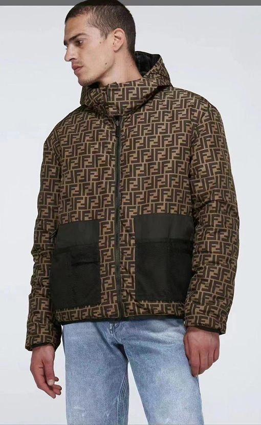 フェンディ 両面  ダウンジャケットスーパーコピー FENDI 一面はクラシックなダブルFロゴプリントで個性美を際立たせる
