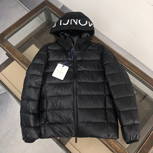 モンクレール ダウンコピー フード付きMONCLER ロゴプリント ダウンジャケット