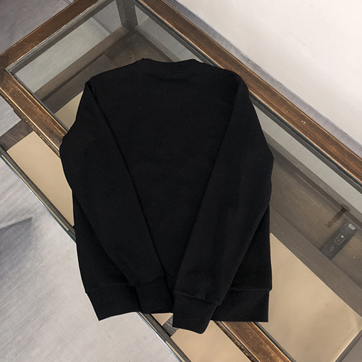 フェンディスウェットTシャツ コピー   FENDIラウンドネックスウェット