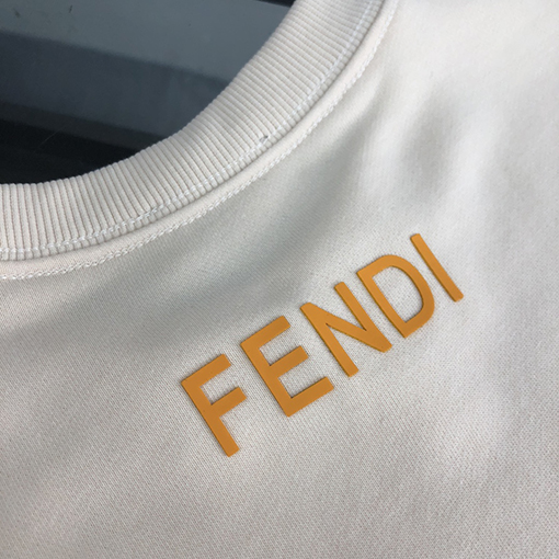 フェンディスウェットTシャツ コピー   FENDI クラシッ スウェット 長袖 Tシャツ