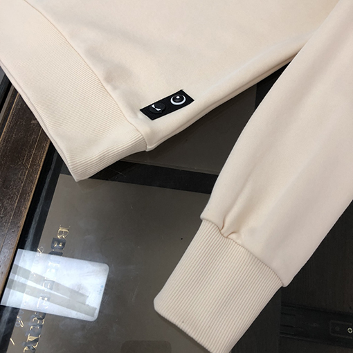 フェンディスウェットTシャツ コピー FENDI クラシッ スウェット 長袖 Tシャツ