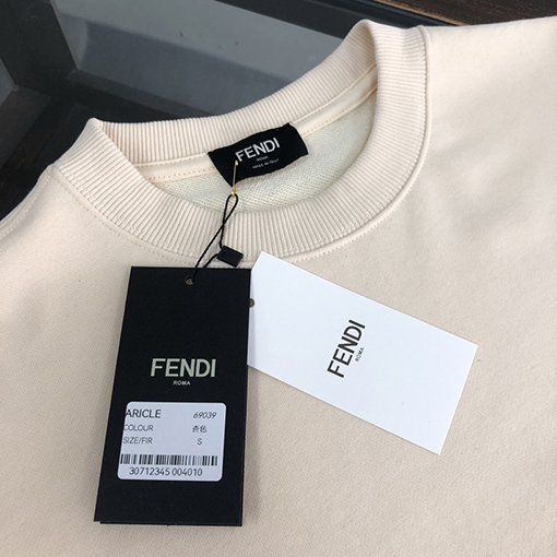 フェンディスウェットTシャツ コピー FENDI クラシッ スウェット 長袖 Tシャツ