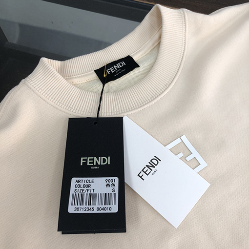 フェンディスウェットTシャツ スーパーコピー 前胸のFFロゴ ラウンドネック長袖
