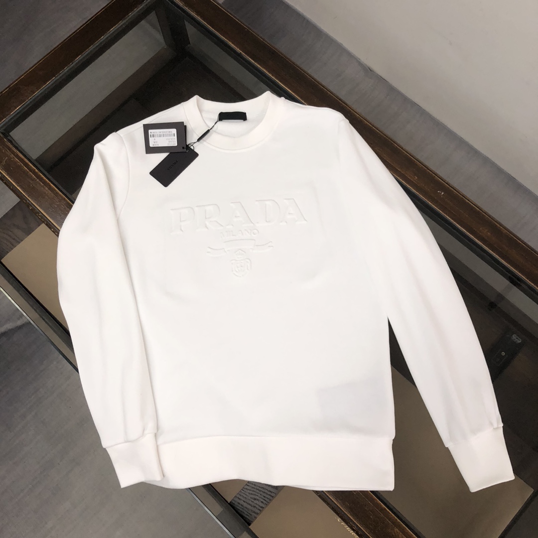 プラダ スウェット Tシャツ ト PRADAプリントが特徴のおしゃれなラウンドネックトップス