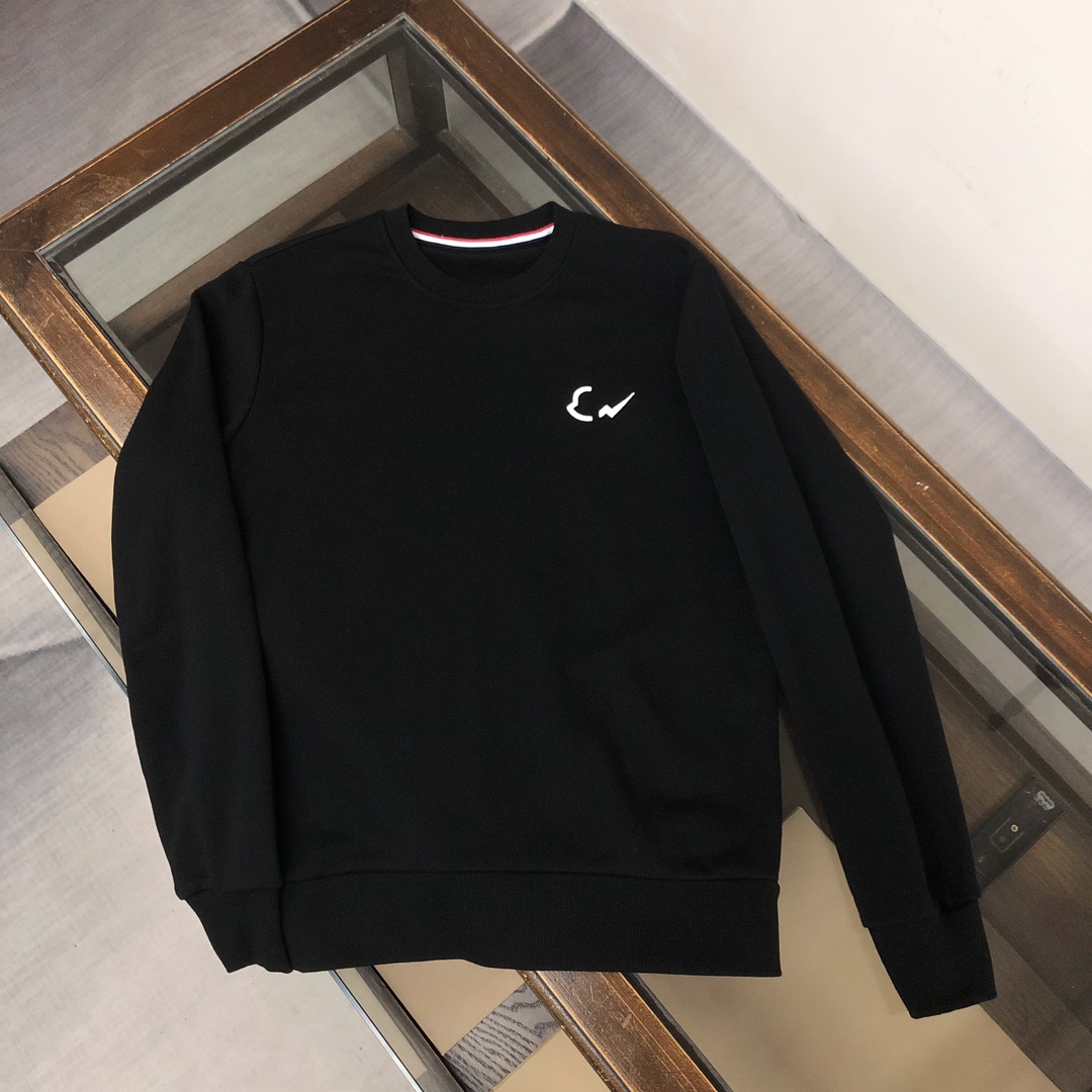 モンクレール スウェット Tシャツ ト スーパーコピー MONCLER カラフルな印花が目を引く人気のスウェットシャツ
