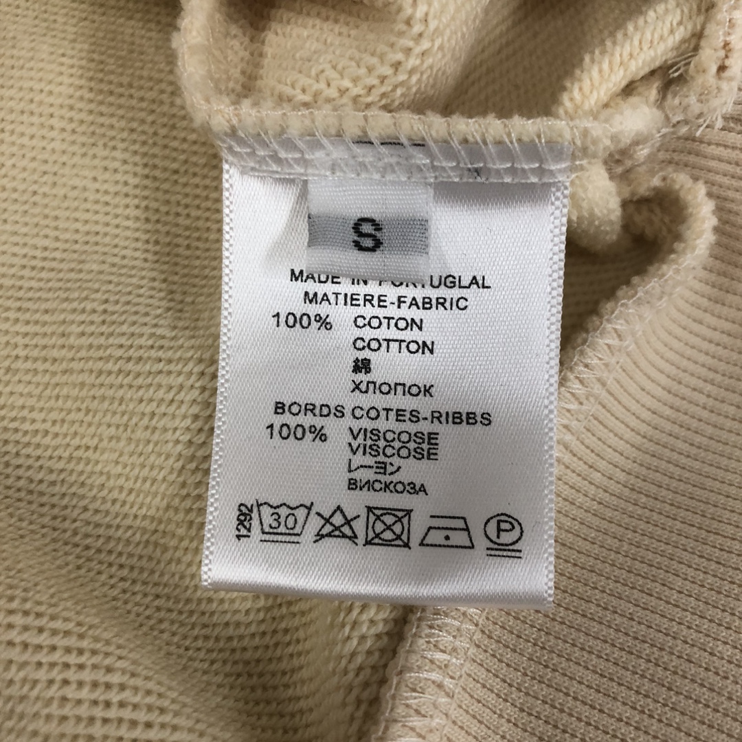 モンクレール スウェット Tシャツ ト コピーMONCLER 個性的なデザインのプリント入り丸首スウェット