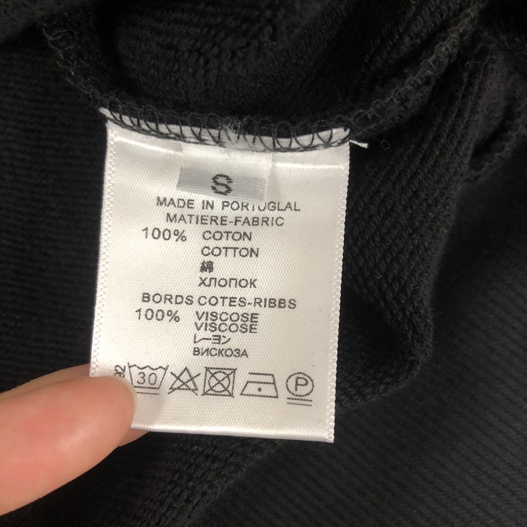 モンクレール スウェット Tシャツ ト コピーMONCLER   個性的なデザインのプリント入り丸首スウェット