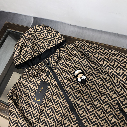 フェンディ ジャケット アウター スーパーコピー  FENDI 上質なフルプリントロゴ