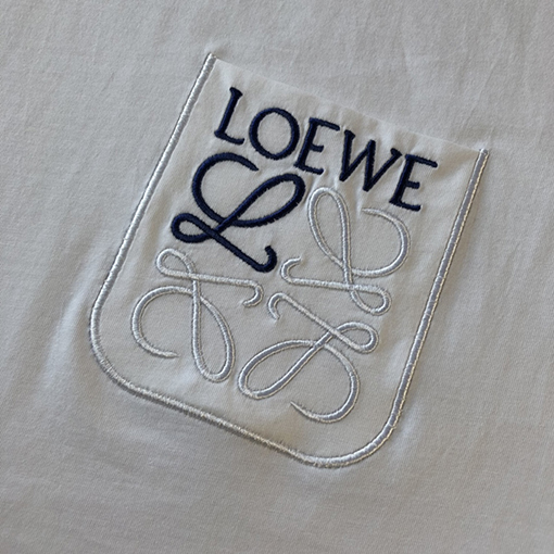 ロエベ 半袖Tシャツスーパーコピー  LOEWE ブルー刺繍ポケットと丸襟、爽やかな半袖Tシャツ