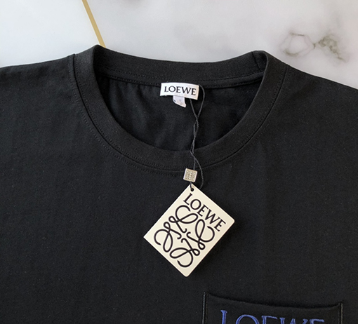ロエベ 半袖Tシャツスーパーコピー  LOEWE ブルー刺繍ポケットと丸襟、爽やかな半袖Tシャツ
