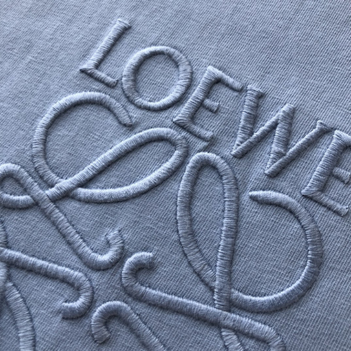 ロエベ 半袖Tシャツスーパーコピー 霧のような青の刺繍付き丸襟半袖Tシャツ