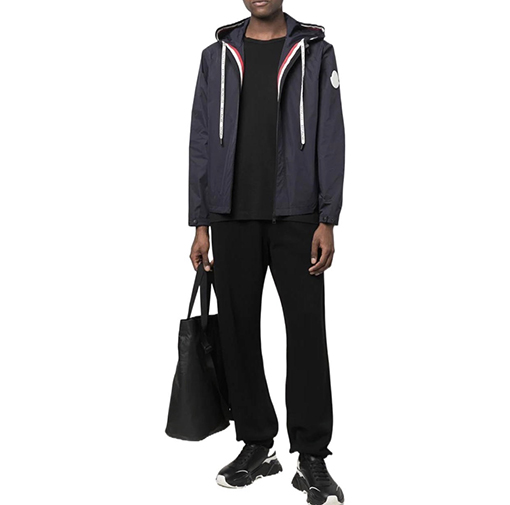 モンクレール アウタースーパーコピー MONCLER クラシックなデザインの編み帯と紐付きジャケット