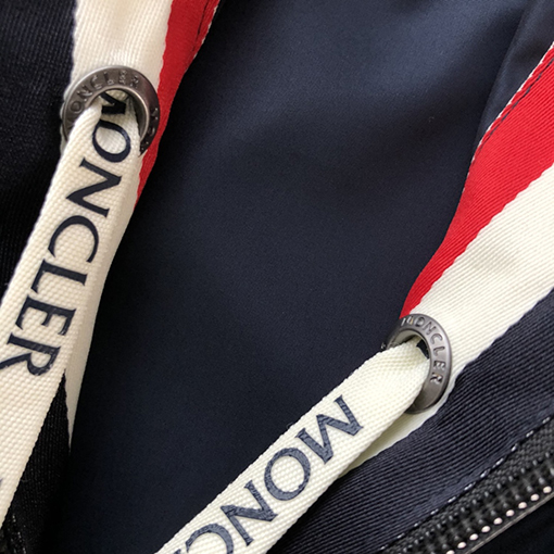 モンクレール アウタースーパーコピー MONCLER クラシックなデザインの編み帯と紐付きジャケット