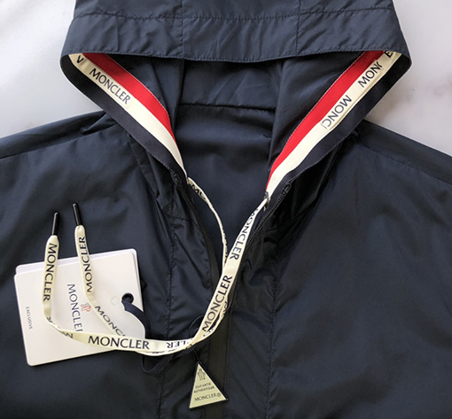 モンクレール アウタースーパーコピー MONCLER クラシックなデザインの編み帯と紐付きジャケット