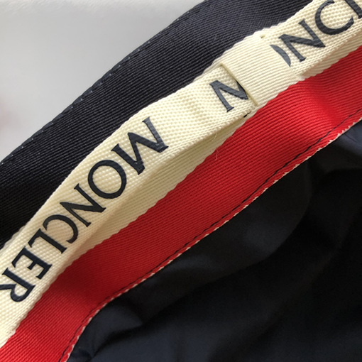 モンクレール アウタースーパーコピー MONCLER クラシックなデザインの編み帯と紐付きジャケット