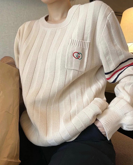 グッチニット セーター スーパーコピー GUCCI ロゴ入りポケット付きニットセーター
