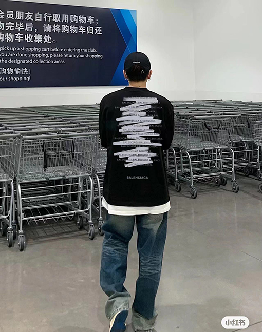 バレンシアガ 長袖 Tシャツ スーパーコピー BALENCIAGAプリント長袖Tシャツ、男女兼用