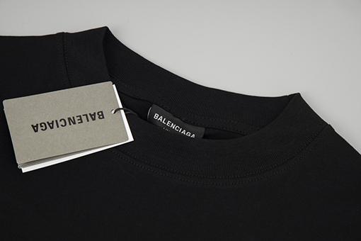 バレンシアガ 短袖Tシャツ コピー BALENCIAGA逆さまのロゴがプリント 黑、緑、白、