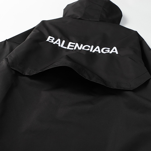 バレンシアガ アウター スーパーコピー  BALENCIAGA ブラックカラーのジャケット